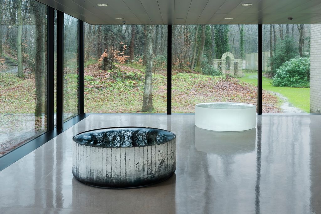 Medium-Roni Horn, Opposites of white, 2006-2007, Kröller-Müller Museum, Otterlo